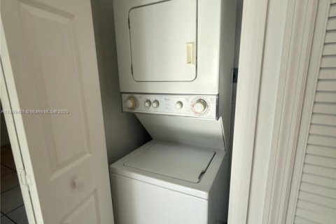 Condo in Homestead, Florida, 3 bedrooms  № 1951225 - photo 27
