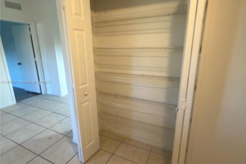 Condo in Homestead, Florida, 3 bedrooms  № 1951225 - photo 7