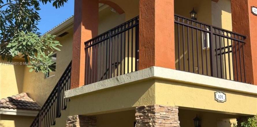 Condo in Homestead, Florida, 3 bedrooms  № 1951225