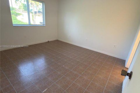 Condo in Homestead, Florida, 3 bedrooms  № 1951225 - photo 24