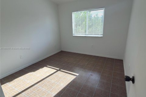 Condo in Homestead, Florida, 3 bedrooms  № 1951225 - photo 15