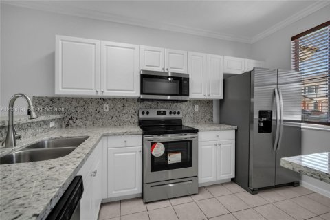 Touwnhouse à Miami Gardens, Floride 2 chambres, 105.91 m2 № 2269709