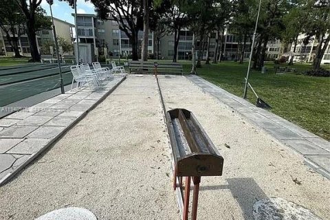 Condo in Lauderdale Lakes, Florida, 1 bedroom  № 2000270 - photo 26