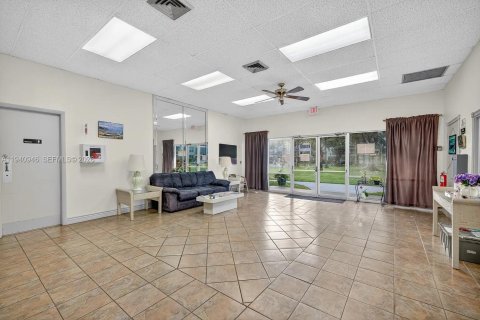 Condo in Lauderdale Lakes, Florida, 1 bedroom  № 2000270 - photo 29