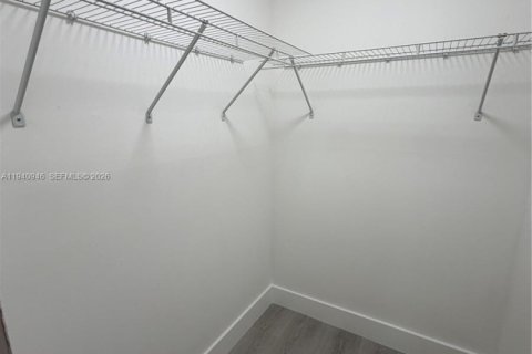 Condo in Lauderdale Lakes, Florida, 1 bedroom  № 2000270 - photo 10