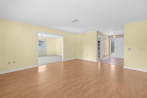 Casa en venta en Winter Haven, Florida, 4 dormitorios, 179.58 m2 № 1745280 - foto 7