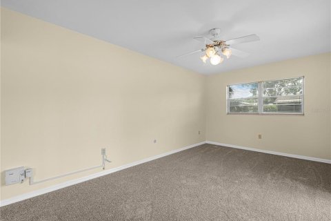Casa en venta en Winter Haven, Florida, 4 dormitorios, 179.58 m2 № 1745280 - foto 15