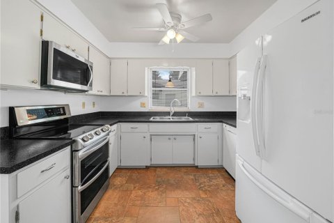 Casa en venta en Winter Haven, Florida, 4 dormitorios, 179.58 m2 № 1745280 - foto 9