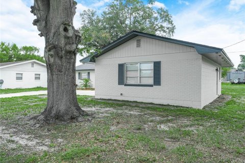Casa en venta en Winter Haven, Florida, 4 dormitorios, 179.58 m2 № 1745280 - foto 3