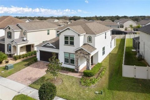House in Orlando, Florida 5 bedrooms, 298.4 sq.m. № 1447749 - photo 2