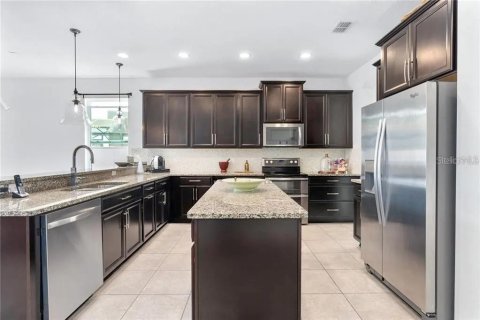 Villa ou maison à louer à Orlando, Floride: 5 chambres, 298.4 m2 № 1447749 - photo 6