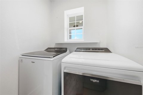 House in Leesburg, Florida 3 bedrooms, 152.82 sq.m. № 2096197 - photo 15