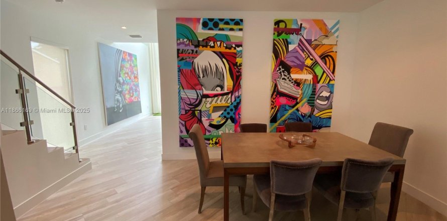 Casa en Miami, Florida 3 dormitorios, 222.97 m2 № 1896119