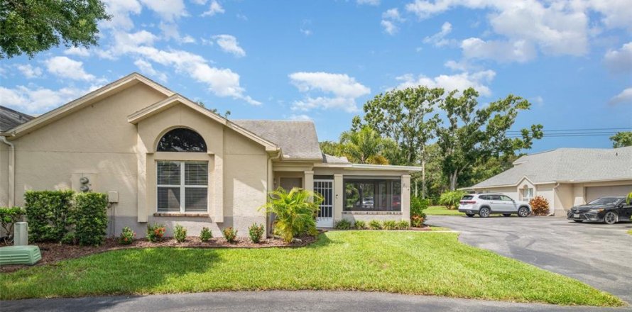 Duplex in Ruskin, Florida 2 bedrooms, 121.14 sq.m. № 1885961