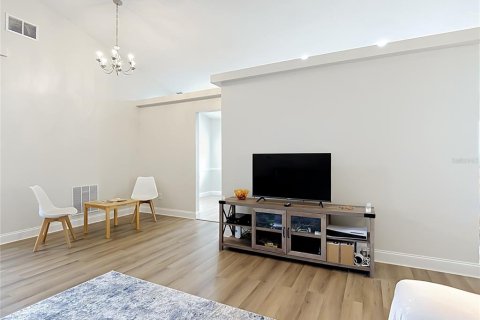 Villa ou maison à vendre à Davenport, Floride: 3 chambres, 137.87 m2 № 2132386 - photo 10
