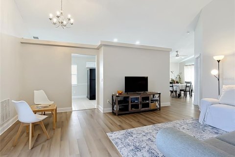 Villa ou maison à vendre à Davenport, Floride: 3 chambres, 137.87 m2 № 2132386 - photo 12