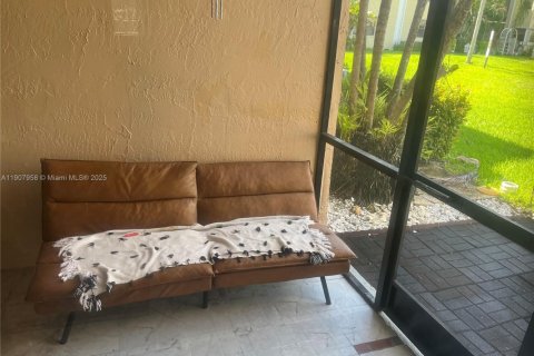 Copropriété à louer à Homestead, Floride: 2 chambres, 90.12 m2 № 1967723 - photo 17