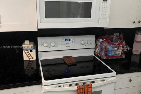 Copropriété à louer à Homestead, Floride: 2 chambres, 90.12 m2 № 1967723 - photo 11