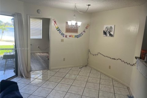 Copropriété à louer à Homestead, Floride: 2 chambres, 90.12 m2 № 1967723 - photo 5