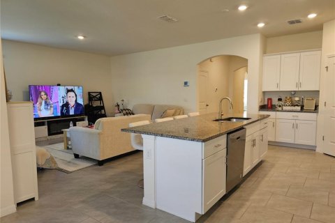 Villa ou maison à vendre à Kissimmee, Floride: 4 chambres, 199 m2 № 2104387 - photo 14