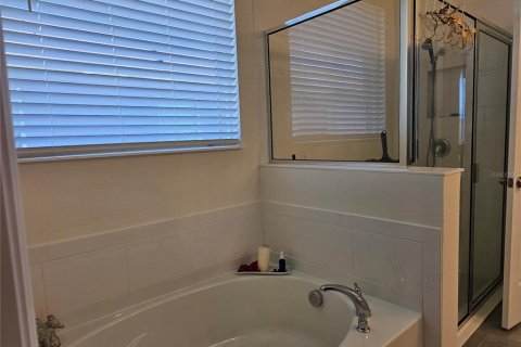 Casa en venta en Kissimmee, Florida, 4 dormitorios, 199 m2 № 2104387 - foto 2