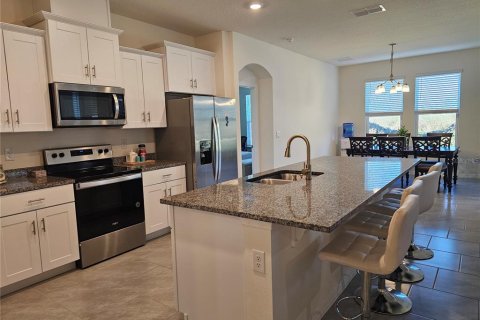 Villa ou maison à vendre à Kissimmee, Floride: 4 chambres, 199 m2 № 2104387 - photo 12