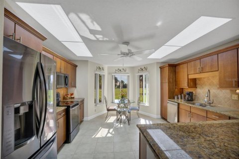 House in Lake Wales, Florida 3 bedrooms, 208.94 sq.m. № 2093837 - photo 16