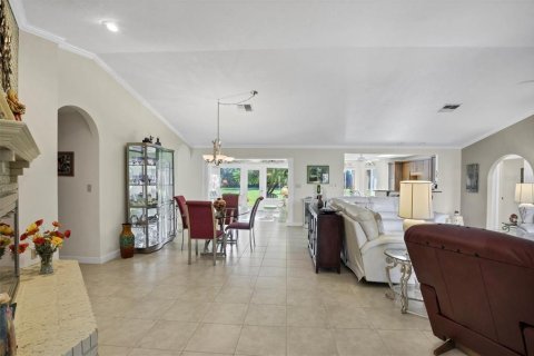 House in Lake Wales, Florida 3 bedrooms, 208.94 sq.m. № 2093837 - photo 11