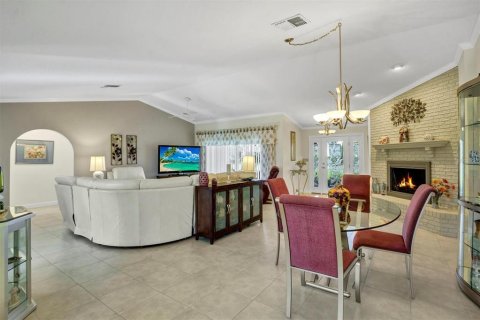 House in Lake Wales, Florida 3 bedrooms, 208.94 sq.m. № 2093837 - photo 12