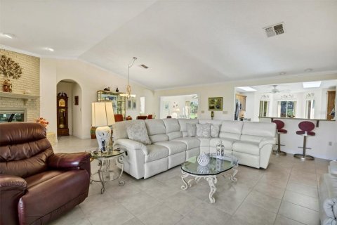 House in Lake Wales, Florida 3 bedrooms, 208.94 sq.m. № 2093837 - photo 14