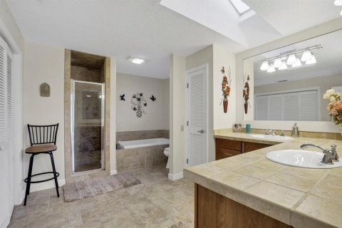 House in Lake Wales, Florida 3 bedrooms, 208.94 sq.m. № 2093837 - photo 27