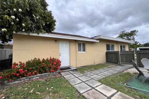 Propiedad comercial en venta en Hollywood, Florida, 353.68 m2 № 1935056 - foto 17