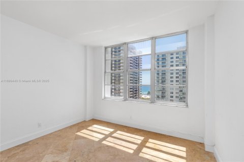 Condominio en venta en Miami Beach, Florida, 2 dormitorios, 95.69 m2 № 1951930 - foto 29