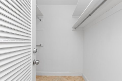 Condominio en venta en Miami Beach, Florida, 2 dormitorios, 95.69 m2 № 1951930 - foto 22