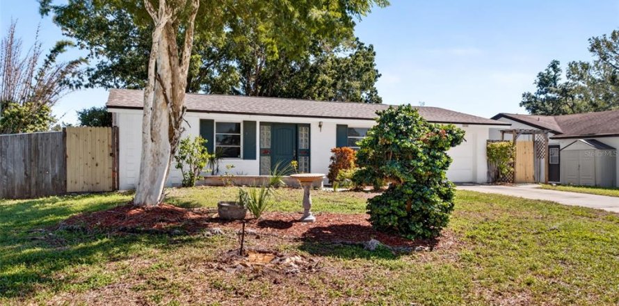 Villa ou maison à Ruskin, Floride 2 chambres, 97.36 m2 № 2425916