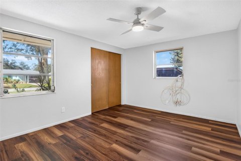 Villa ou maison à vendre à Ruskin, Floride: 2 chambres, 97.36 m2 № 2425916 - photo 23