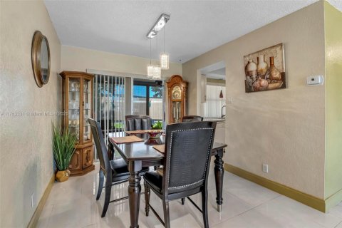 Villa ou maison à vendre à Margate, Floride: 2 chambres, 116.78 m2 № 1861764 - photo 3