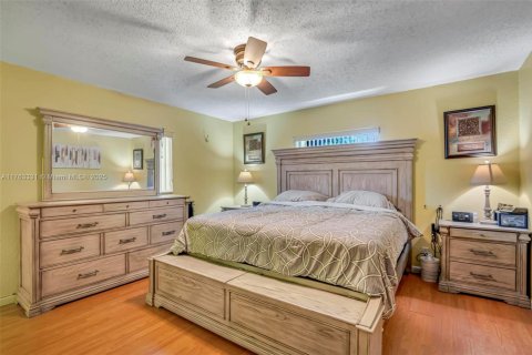 Villa ou maison à vendre à Margate, Floride: 2 chambres, 116.78 m2 № 1861764 - photo 6