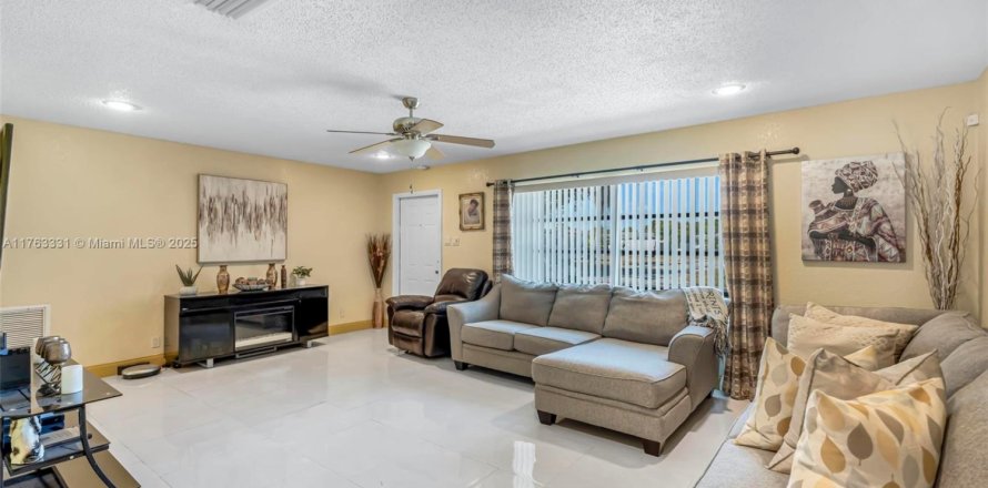Villa ou maison à Margate, Floride 2 chambres, 116.78 m2 № 1861764