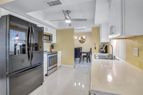 Villa ou maison à vendre à Margate, Floride: 2 chambres, 116.78 m2 № 1861764 - photo 4