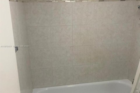 Copropriété à louer à Lauderhill, Floride: 2 chambres, 101.54 m2 № 2046062 - photo 5