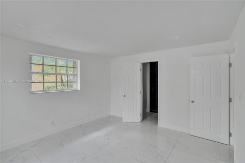 Casa en venta en North Miami, Florida, 3 dormitorios, 105.91 m2 № 1874679 - foto 24