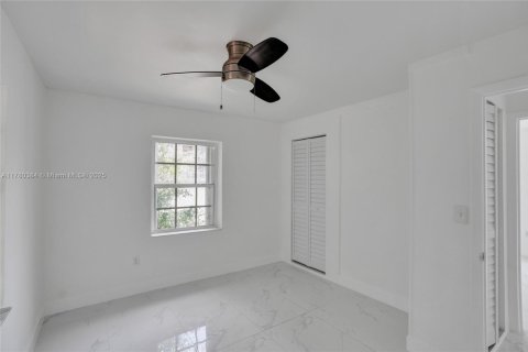 Casa en venta en North Miami, Florida, 3 dormitorios, 105.91 m2 № 1874679 - foto 14