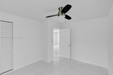 Casa en venta en North Miami, Florida, 3 dormitorios, 105.91 m2 № 1874679 - foto 15
