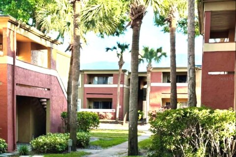 Condominio en alquiler en Casselberry, Florida, 2 dormitorios, 104.61 m2 № 1908492 - foto 1