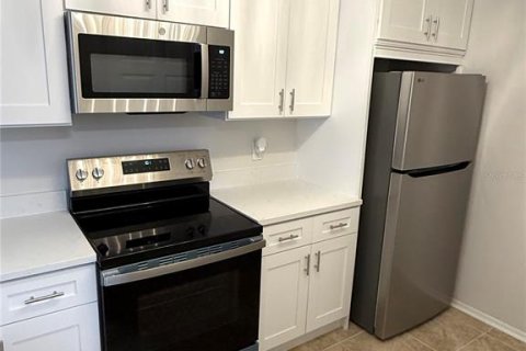 Condominio en alquiler en Casselberry, Florida, 2 dormitorios, 104.61 m2 № 1908492 - foto 7