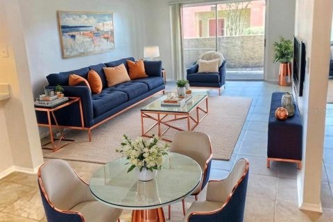 Condominio en alquiler en Casselberry, Florida, 2 dormitorios, 104.61 m2 № 1908492 - foto 3