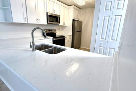 Condominio en alquiler en Casselberry, Florida, 2 dormitorios, 104.61 m2 № 1908492 - foto 9