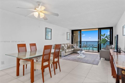 Copropriété à vendre à Hollywood, Floride: 1 chambre, 91.04 m2 № 2048979 - photo 8