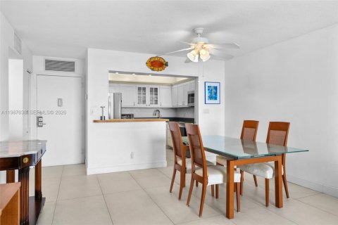 Copropriété à vendre à Hollywood, Floride: 1 chambre, 91.04 m2 № 2048979 - photo 12